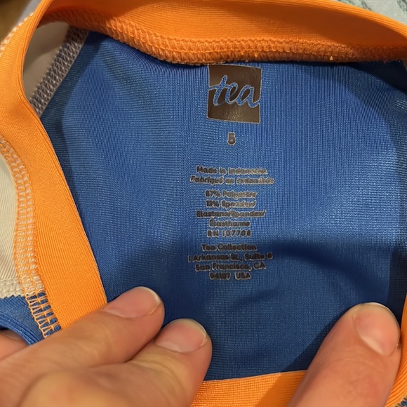 Tea Collection Rash Guard 5T - Picture 3 of 3